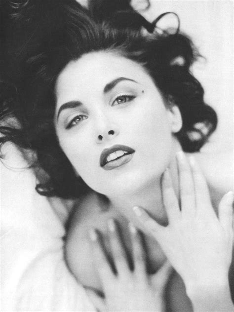 When ‘Twin Peaks’ Actress Sherilyn Fenn Posed for Playboy